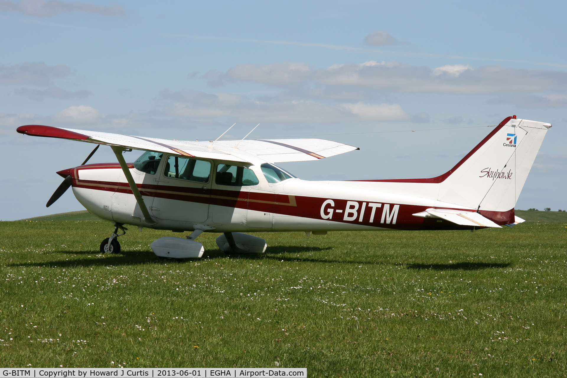 G-BITM, 1981 Reims F172P Skyhawk C/N F17202046, Privately owned.