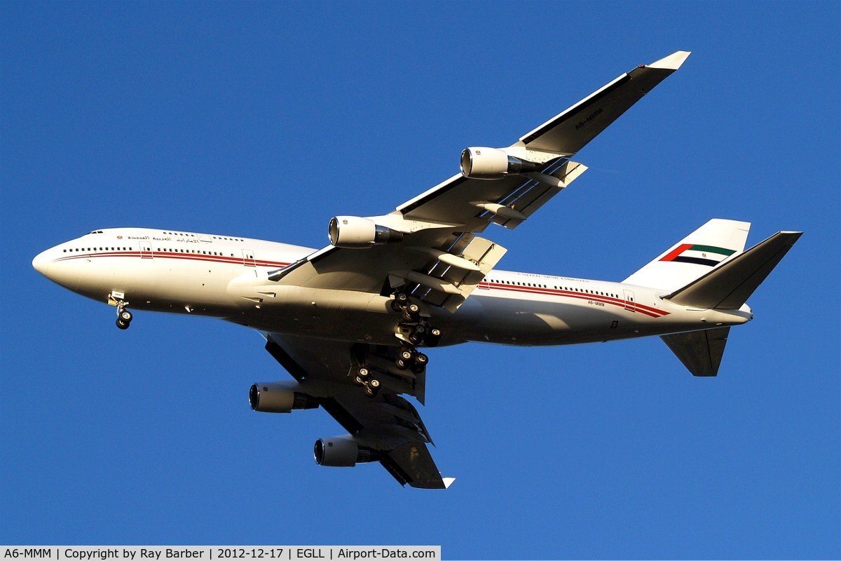 A6-MMM, 1998 Boeing 747-422 C/N 26906, Boeing 747-422 [26905] (Dubai Air Wing) Home~G 17/12/2012. On approach 27R.