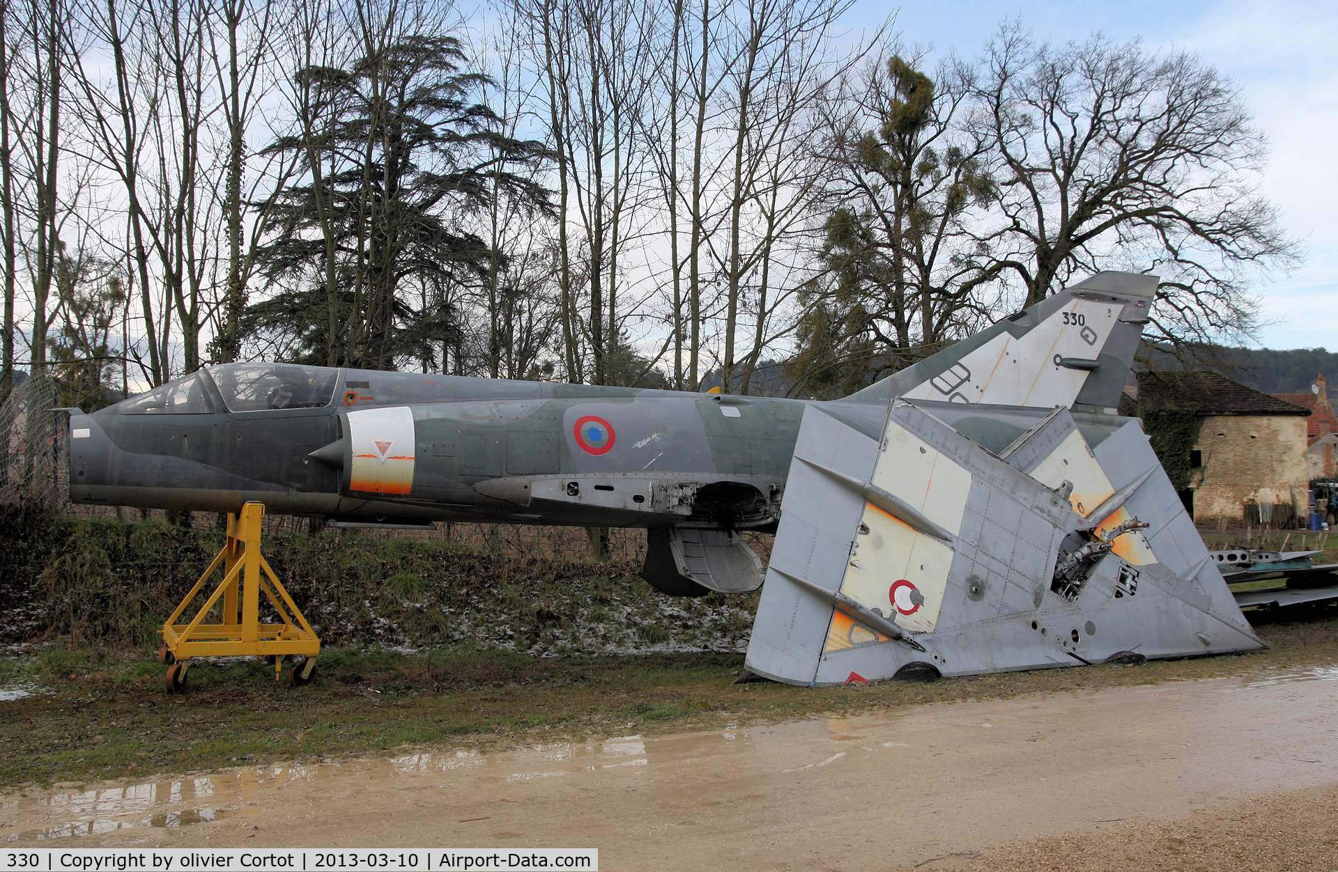 330, Dassault Mirage IIIR C/N 330, moving, but not improving