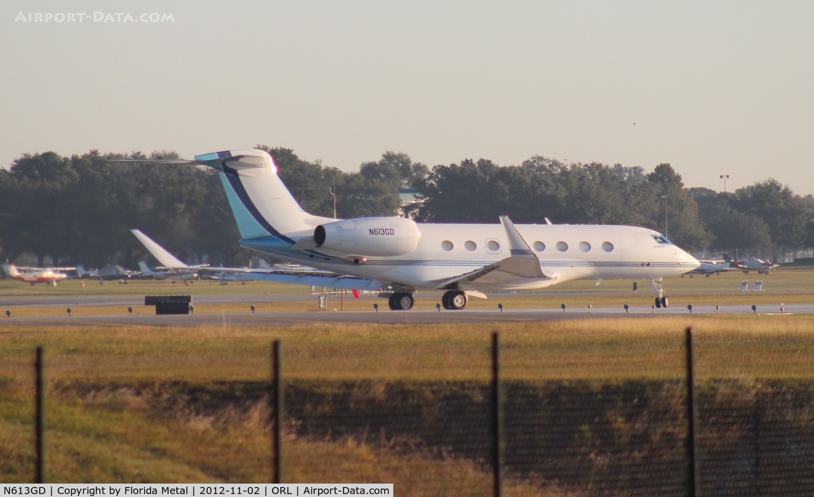 N613GD, 2011 Gulfstream Aerospace G650 (G-VI) C/N 6013, Gulfstream 650 arriving at NBAA
