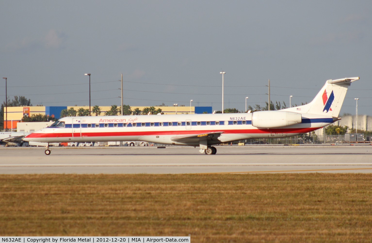 N632AE, 1999 Embraer ERJ-145LR (EMB-145LR) C/N 145143, Eagle E145