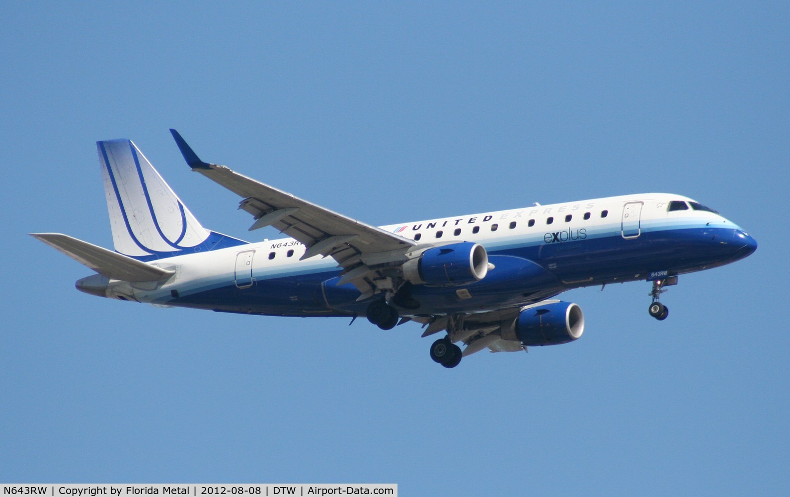 N643RW, 2005 Embraer 170SE (ERJ-170-100SE) C/N 17000060, United Express E170