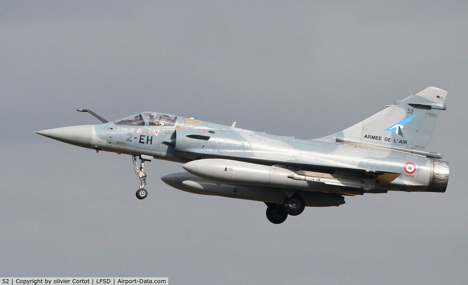 52, Dassault Mirage 2000-5F C/N 240, Landing at Dijon AB