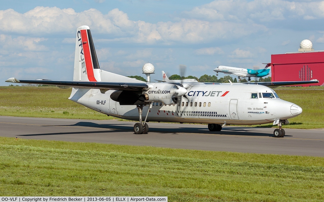 OO-VLF, 1991 Fokker 50 C/N 20208, taxying to the active
