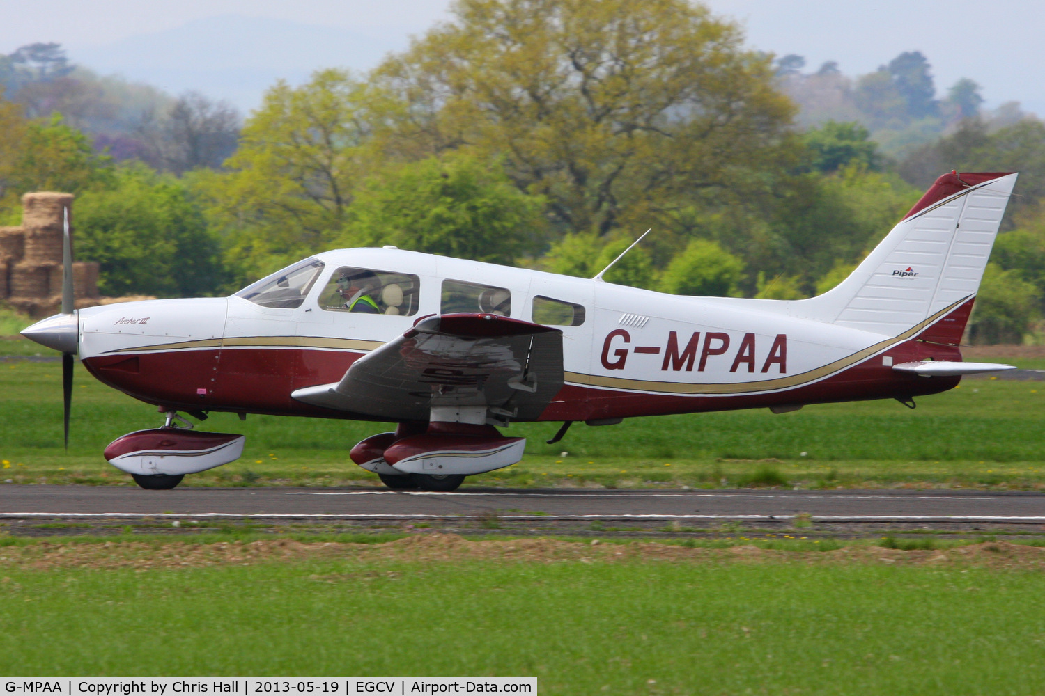 G-MPAA, 2002 Piper PA-28-181 Cherokee Archer III C/N 2843539, Sleap resident