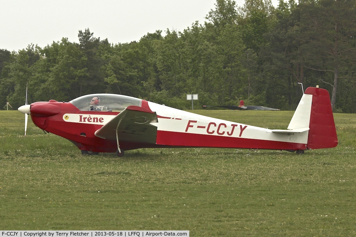 F-CCJY, 1974 Scheibe SF-28A Tandem-Falke Tandem Falke C/N 5763, At 2013 Airshow at La Ferte Alais , Paris