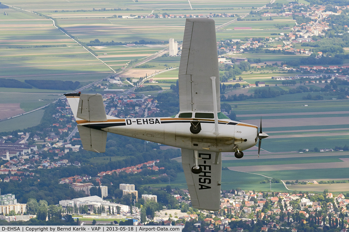 D-EHSA, Cessna 182F Skylane C/N 18254655, Air2Air