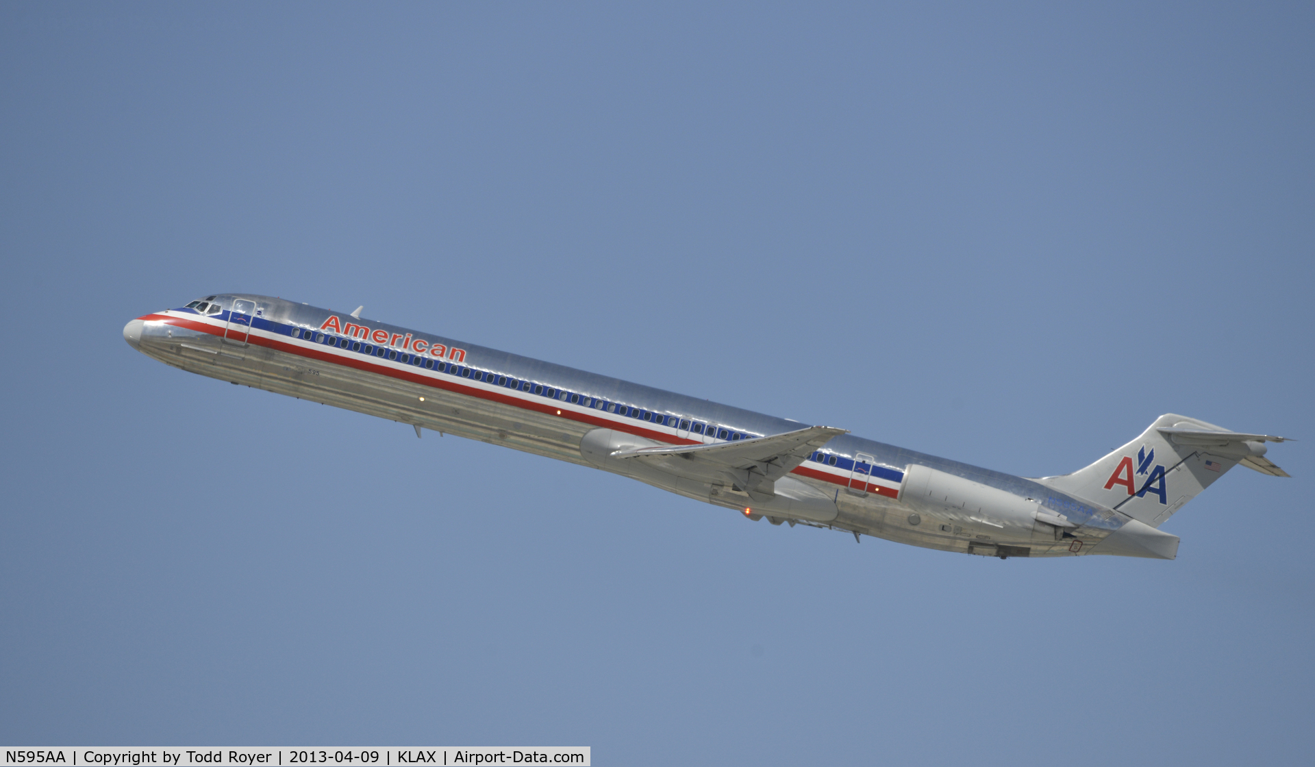N595AA, 1992 McDonnell Douglas MD-83 (DC-9-83) C/N 53285, Departing LAX