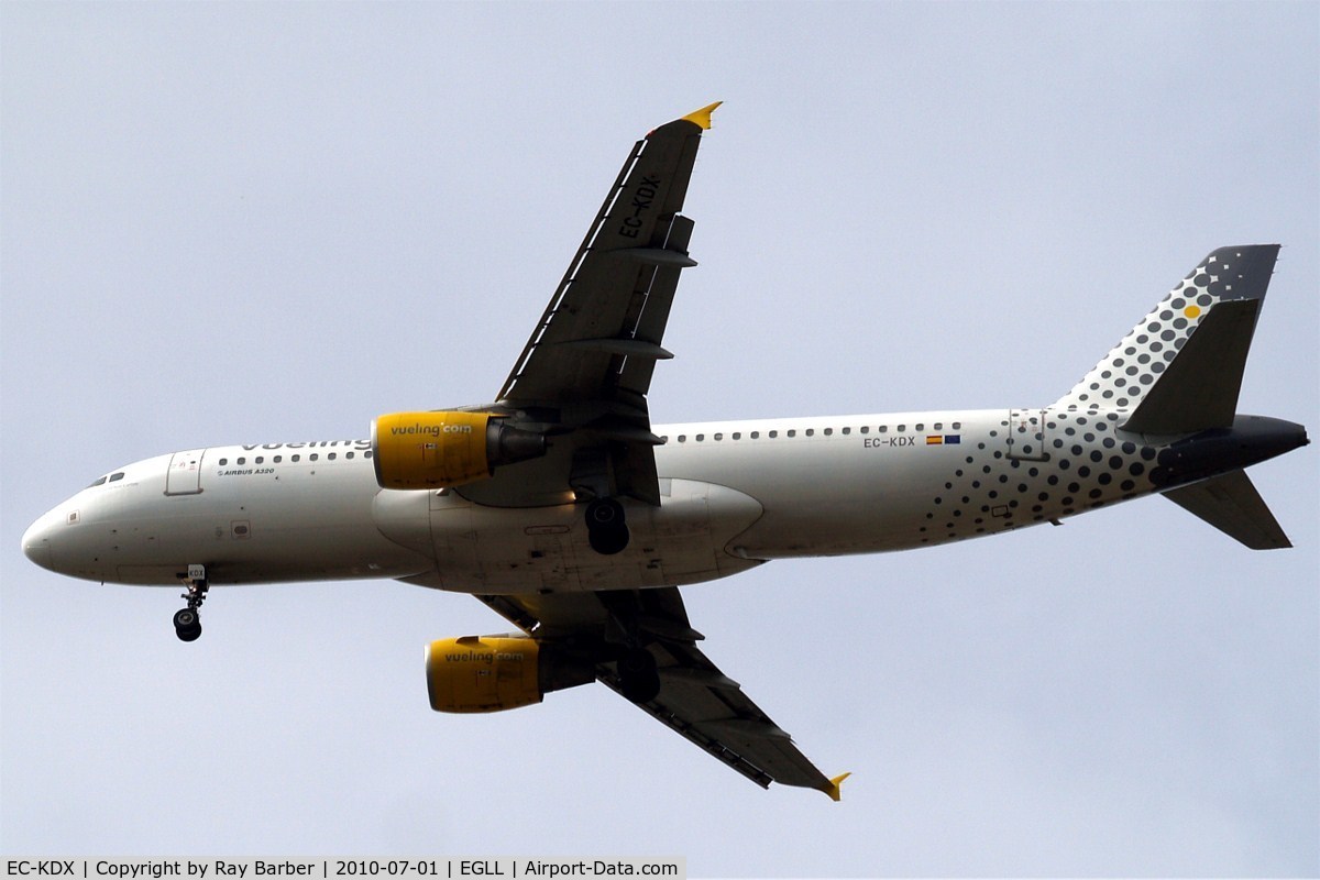 EC-KDX, 2007 Airbus A320-216 C/N 3151, Airbus A320-216 [3151] Vueling Airlines Home~G 01/07/2010