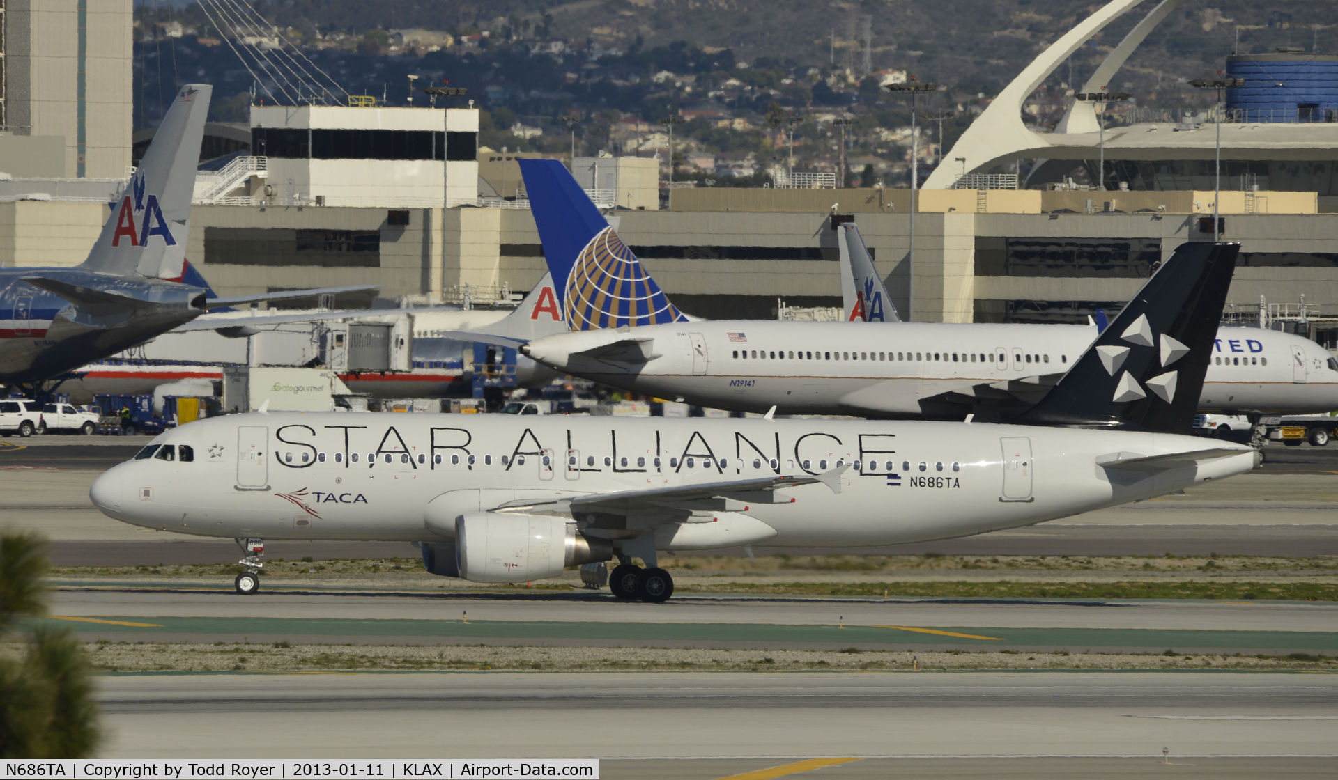 N686TA, 2012 Airbus A320-214 C/N 5238, Arriving at LAX