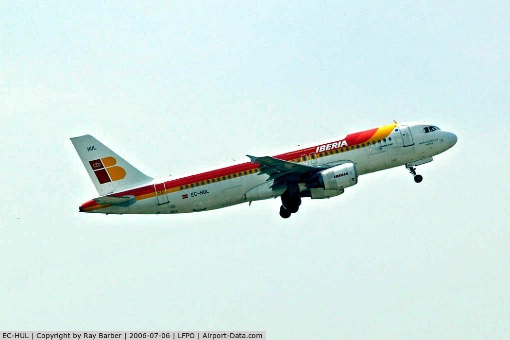 EC-HUL, 2000 Airbus A320-214 C/N 1347, Airbus A320-214 [1347] (Iberia) Paris-Orly~F 06/07/2006