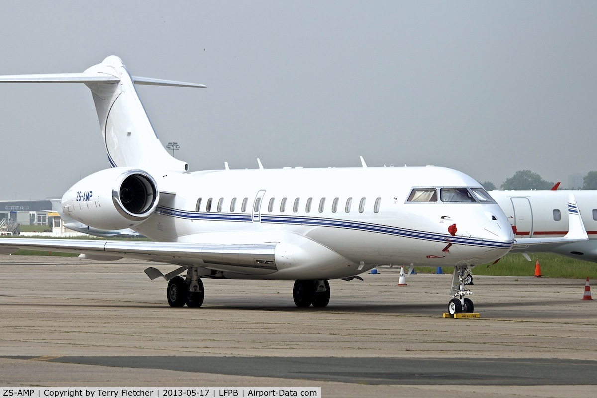 ZS-AMP, 2007 Bombardier BD-700-1A10 Global Express XRS C/N 9230, 2007 Bombardier BD-700-1A10, c/n: 9230 at Paris Le Bourget