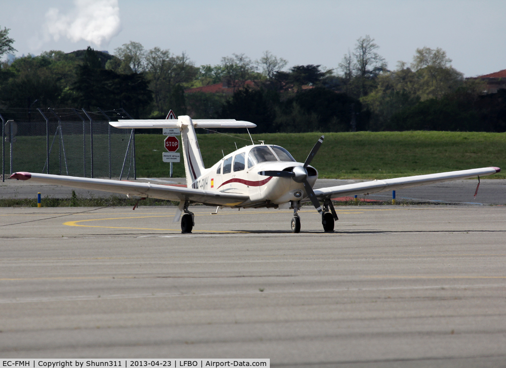 EC-FMH, Piper PA-28RT-201T Arrow IV C/N 28R7931054, Parked at the General Aviation area...