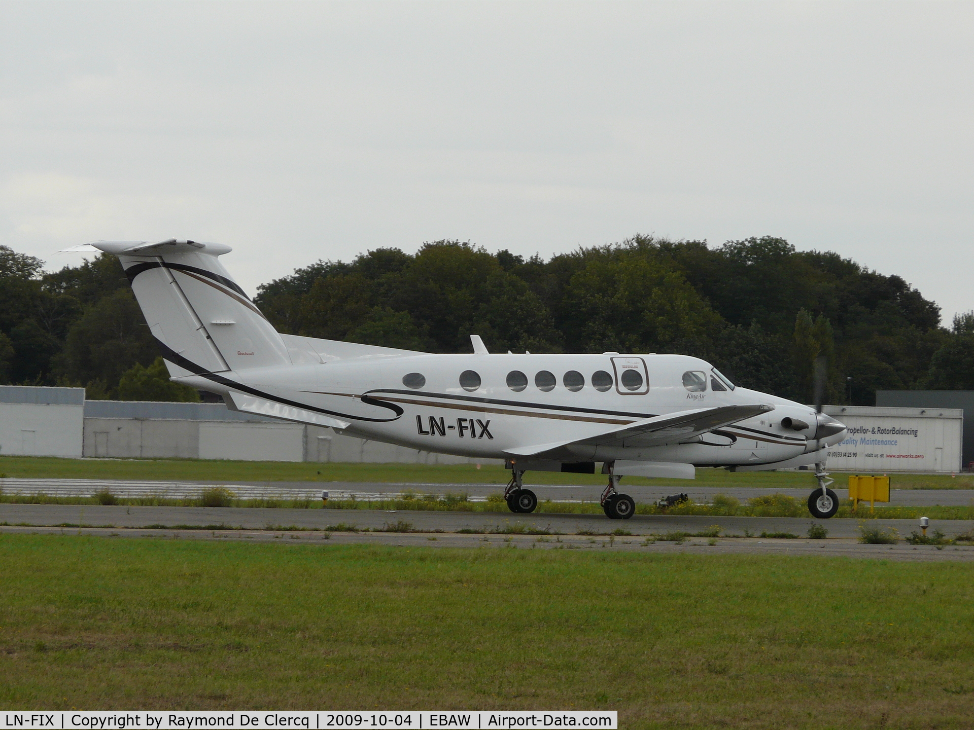 LN-FIX, 2005 Raytheon B200 King Air C/N BB-1898, Antwerp  Deurne   4-10-2009