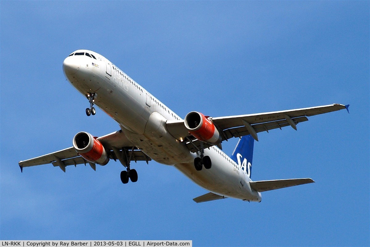 LN-RKK, 2002 Airbus A321-232 C/N 1848, Airbus A321-232 [1848] (SAS Scandinavian Airlines) Home~G 03/05/2013. Taken on approach 27R.