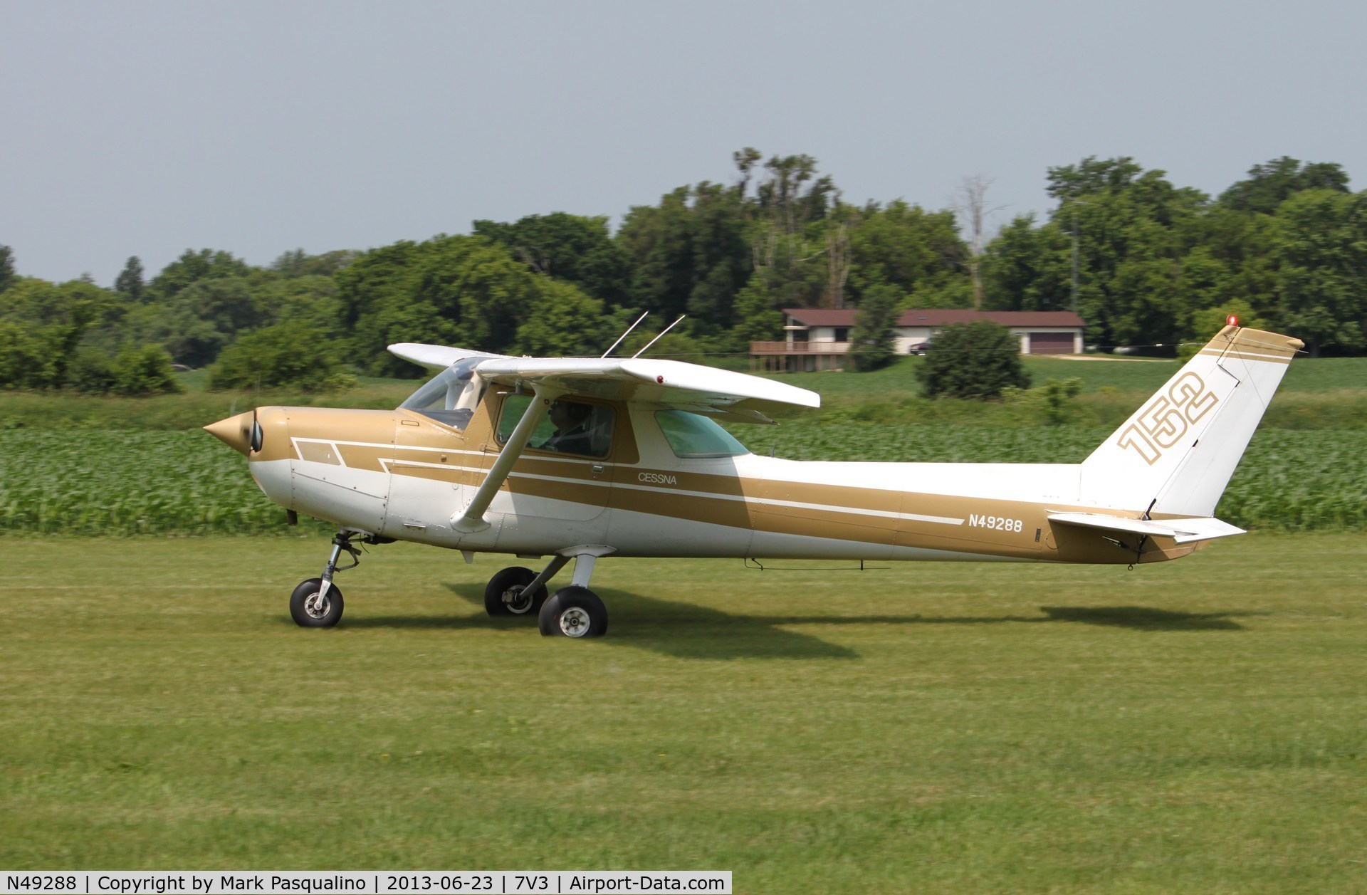N49288, 1977 Cessna 152 C/N 15281226, Cessna 152
