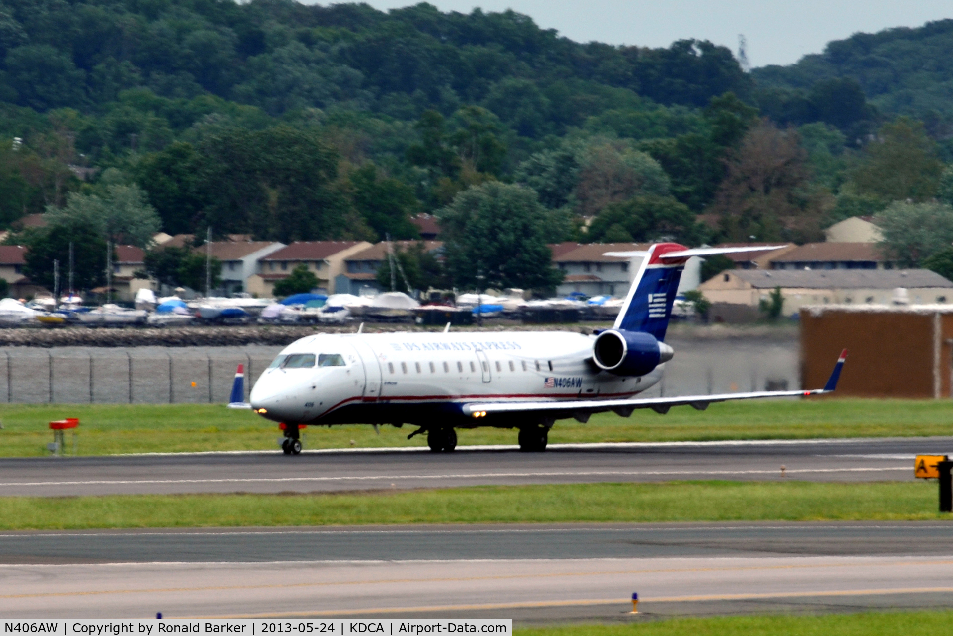 N406AW, 2000 Bombardier CRJ-200LR (CL-600-2B19) C/N 7402, Takeoff DCA