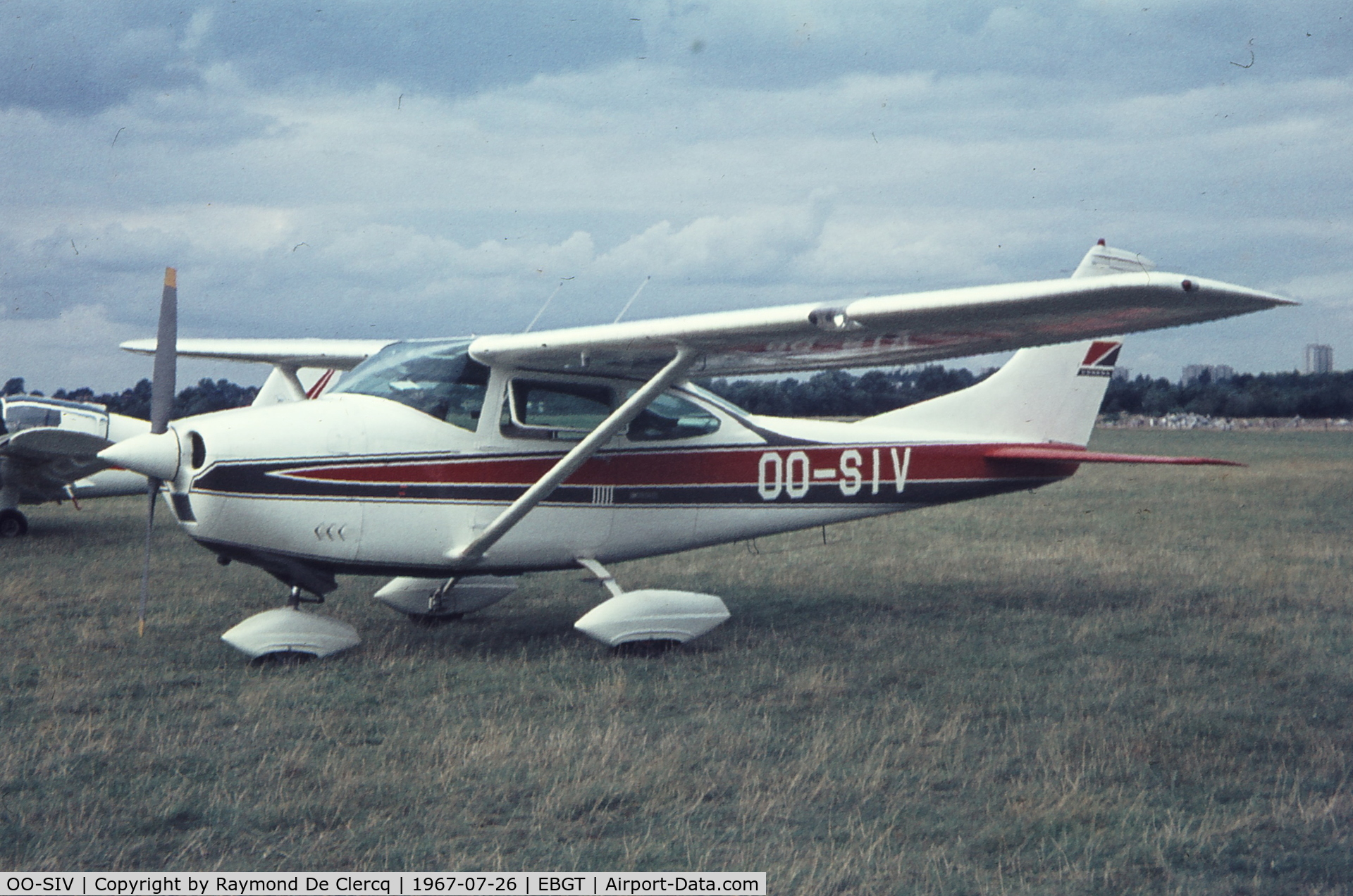 OO-SIV, Cessna F182k C/N 18257946, Gent 26-7-67