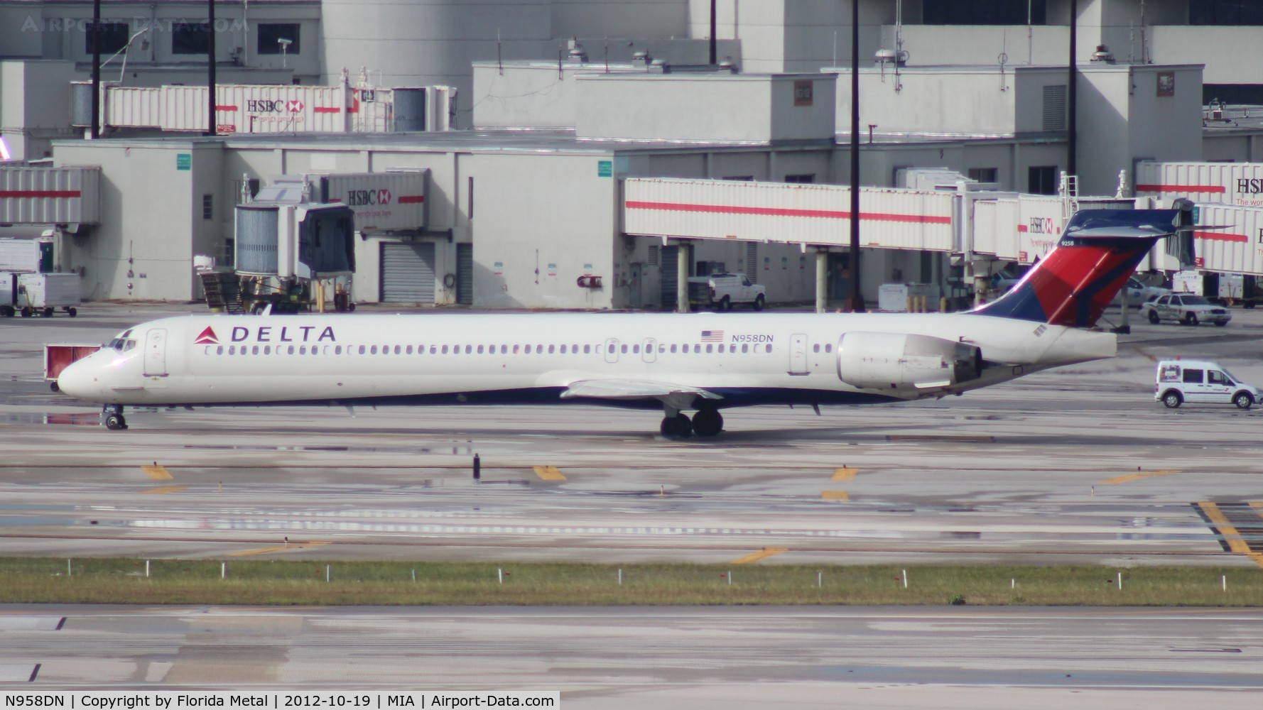 N958DN, McDonnell Douglas MD-90-30 C/N 53528, Delta MD-90