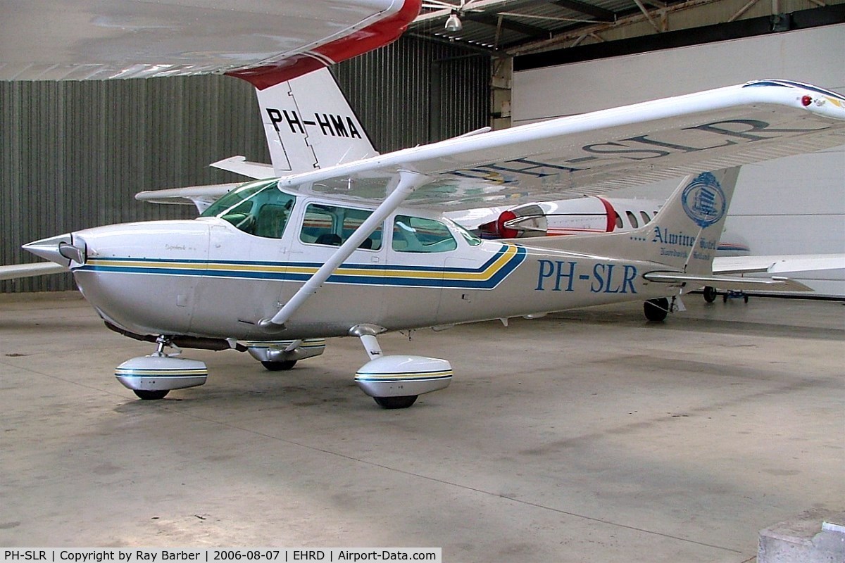 PH-SLR, Cessna 172N C/N 17271965, Cessna 172N Skyhawk [172-71965] Rotterdam~PH 07/08/2006