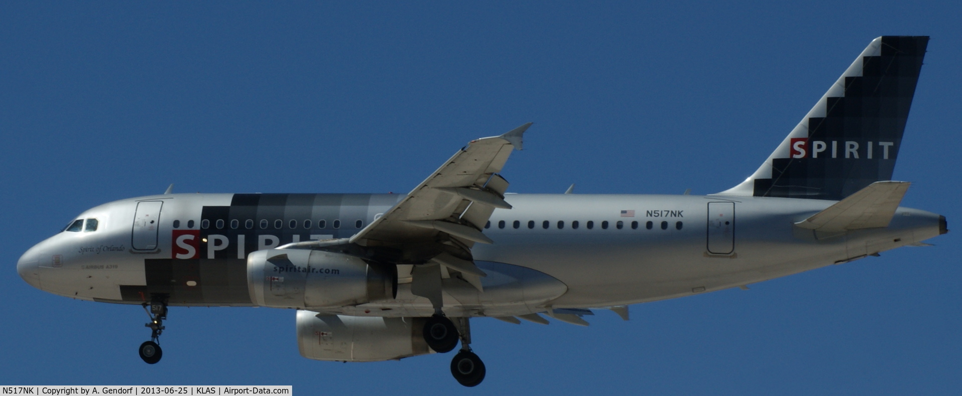 N517NK, 2006 Airbus A319-132 C/N 2711, Spirit Airlines, on finals RWY 25L Las Vegas Int´l(KLAS)