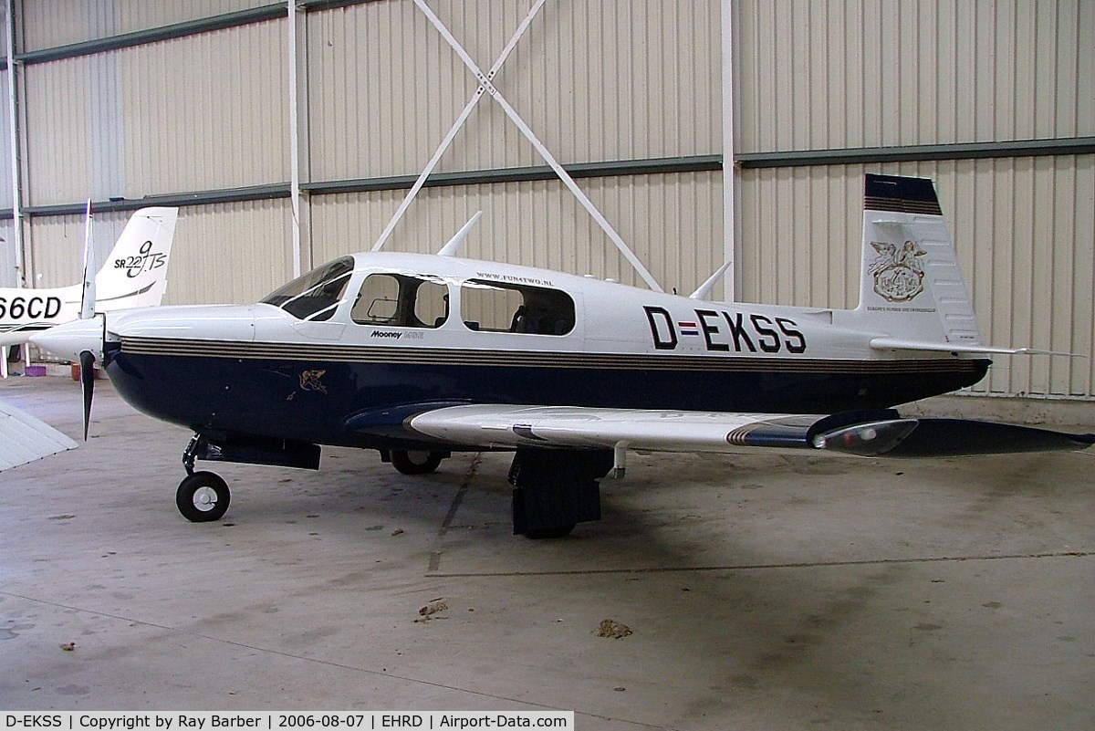 D-EKSS, Mooney M20J 201 C/N 24-3278, Mooney M.20J Model 205 MSE [24-3278] Rotterdam~PH 07/08/2006