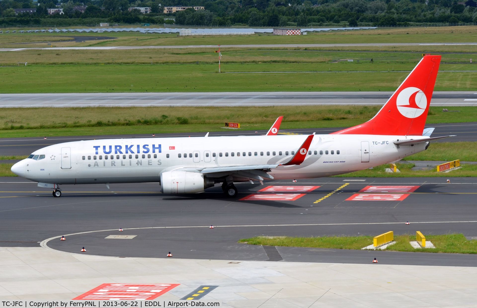 TC-JFC, 1998 Boeing 737-8F2 C/N 29765, Turkisk B738