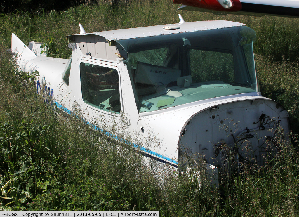 F-BOGX, Reims F150G C/N 0179, Now dismatled and stored @ LFCL