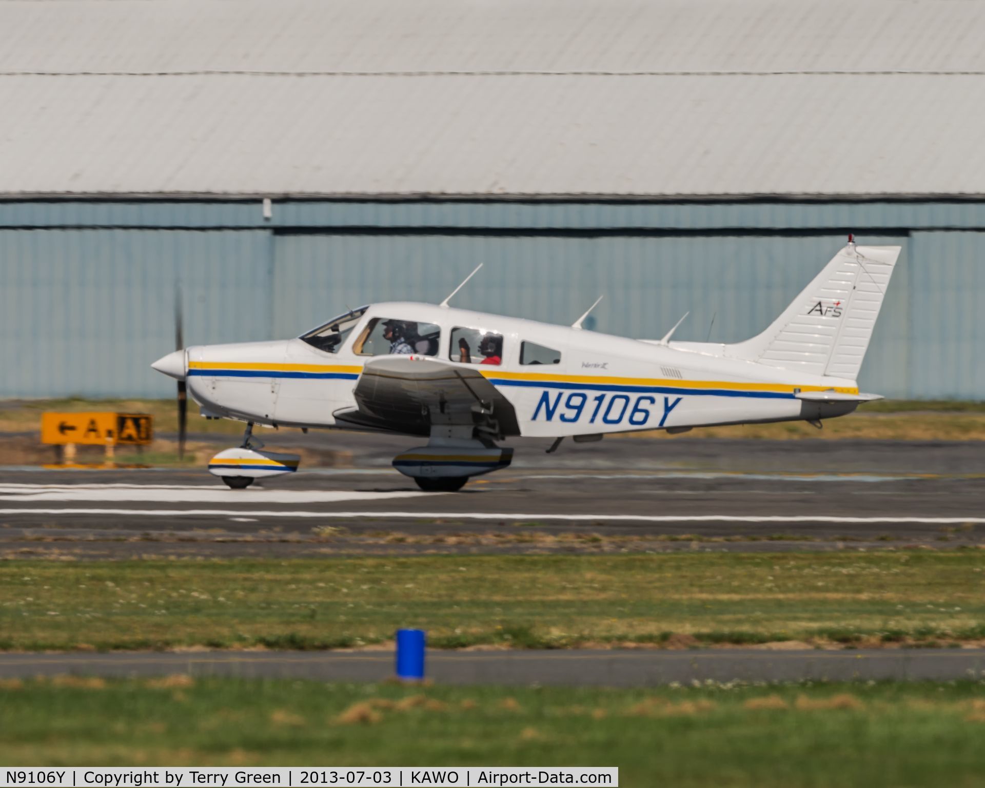 N9106Y, 1985 Piper PA-28-161 C/N 28-8616001, Take off 34 @ KAWO