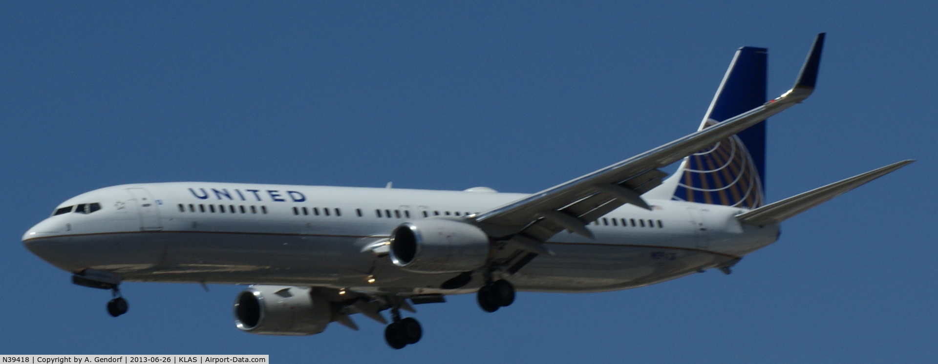 N39418, 2008 Boeing 737-924/ER C/N 33456, United, seen here landing at Las Vegas Int´l(KLAS)