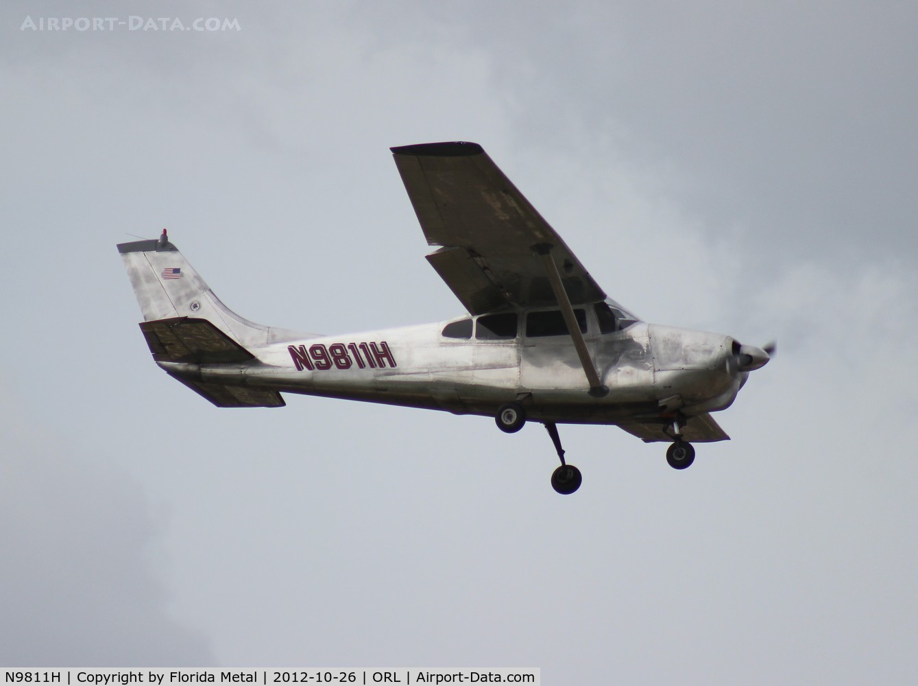 N9811H, Cessna 182R Skylane C/N 18268041, Cessna 210A