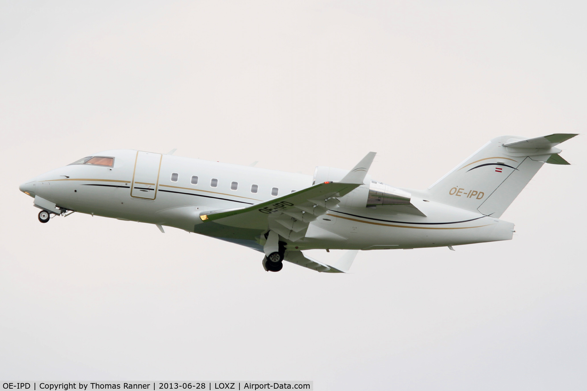 OE-IPD, 2005 Bombardier Challenger 604 (CL-600-2B16) C/N 5608, Challenger 604