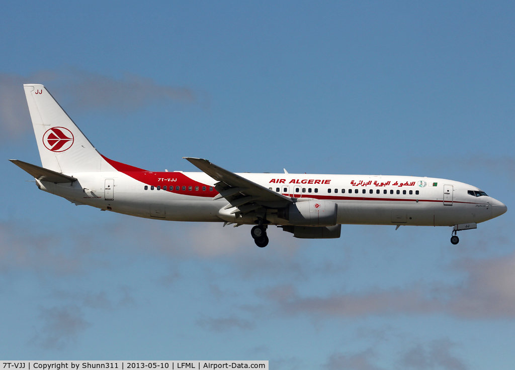 7T-VJJ, 2000 Boeing 737-8D6 C/N 30202, Landing rwy 31R with additional 50th anniversary patch...