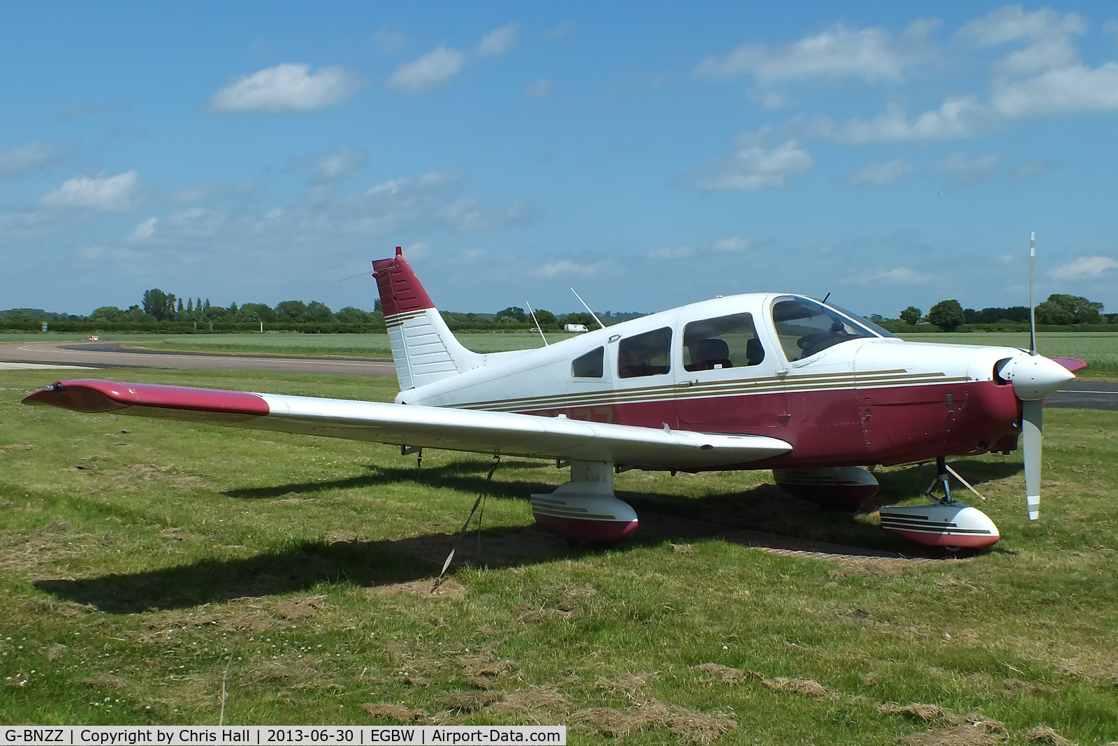 G-BNZZ, 1982 Piper PA-28-161 Cherokee Warrior II C/N 28-8216184, South Warwickshire Flying School