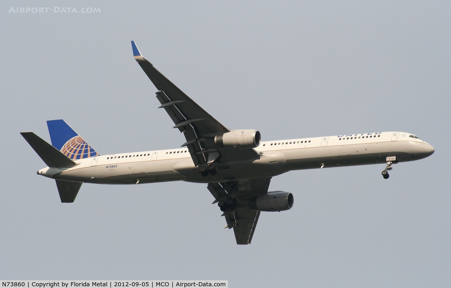 N73860, 2001 Boeing 757-33N C/N 32584, United 757-300