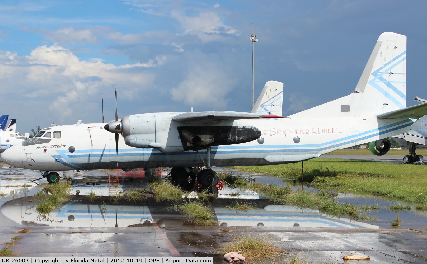 UK-26003, 1980 Antonov An-26B C/N 97310406, Antonov 26