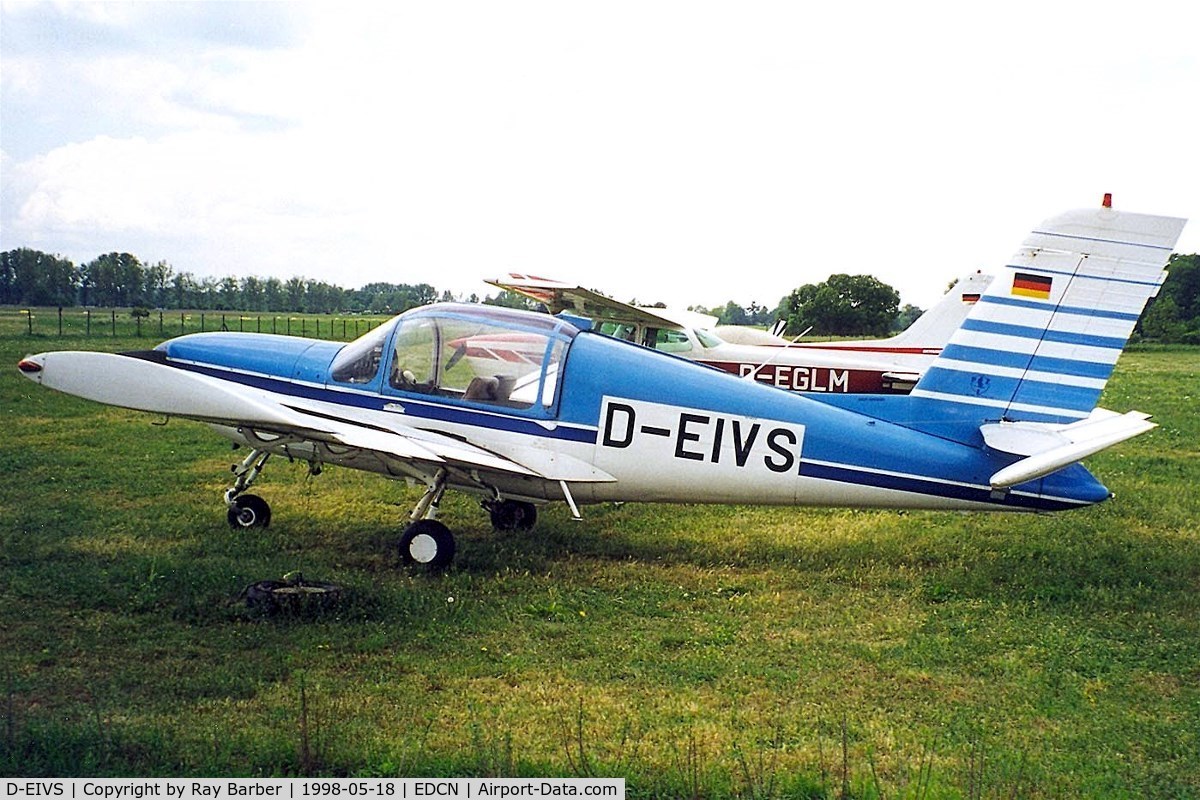 D-EIVS, PZL-Okecie PZL-110 Koliber 150 C/N 03900044, PZL-Okecie 110-150 Koliber [03900044] Nauen~D 18/05/1998. Seen here in earlier scheme.