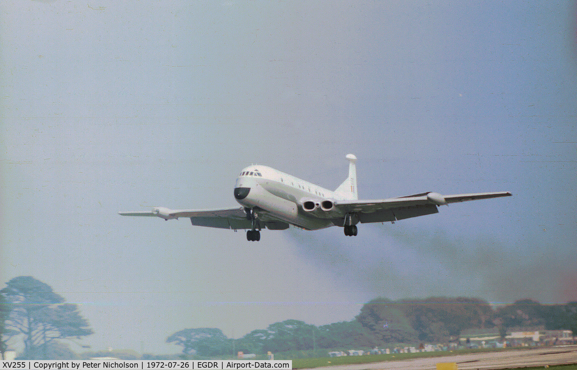 XV255, Hawker Siddeley Nimrod MR.1 C/N 8030, Nimrod MR.1 of 42 Squadron in action at the 1972 RNAS Culdrose Airshow.