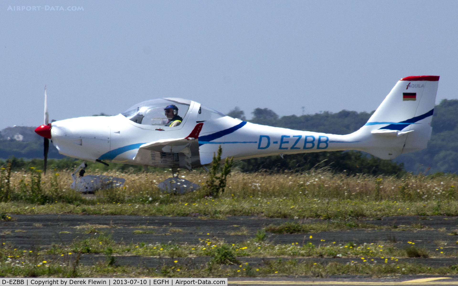 D-EZBB, 2007 Aquila A210 (AT01) C/N AT01-160, Visiting Aquila A210.
