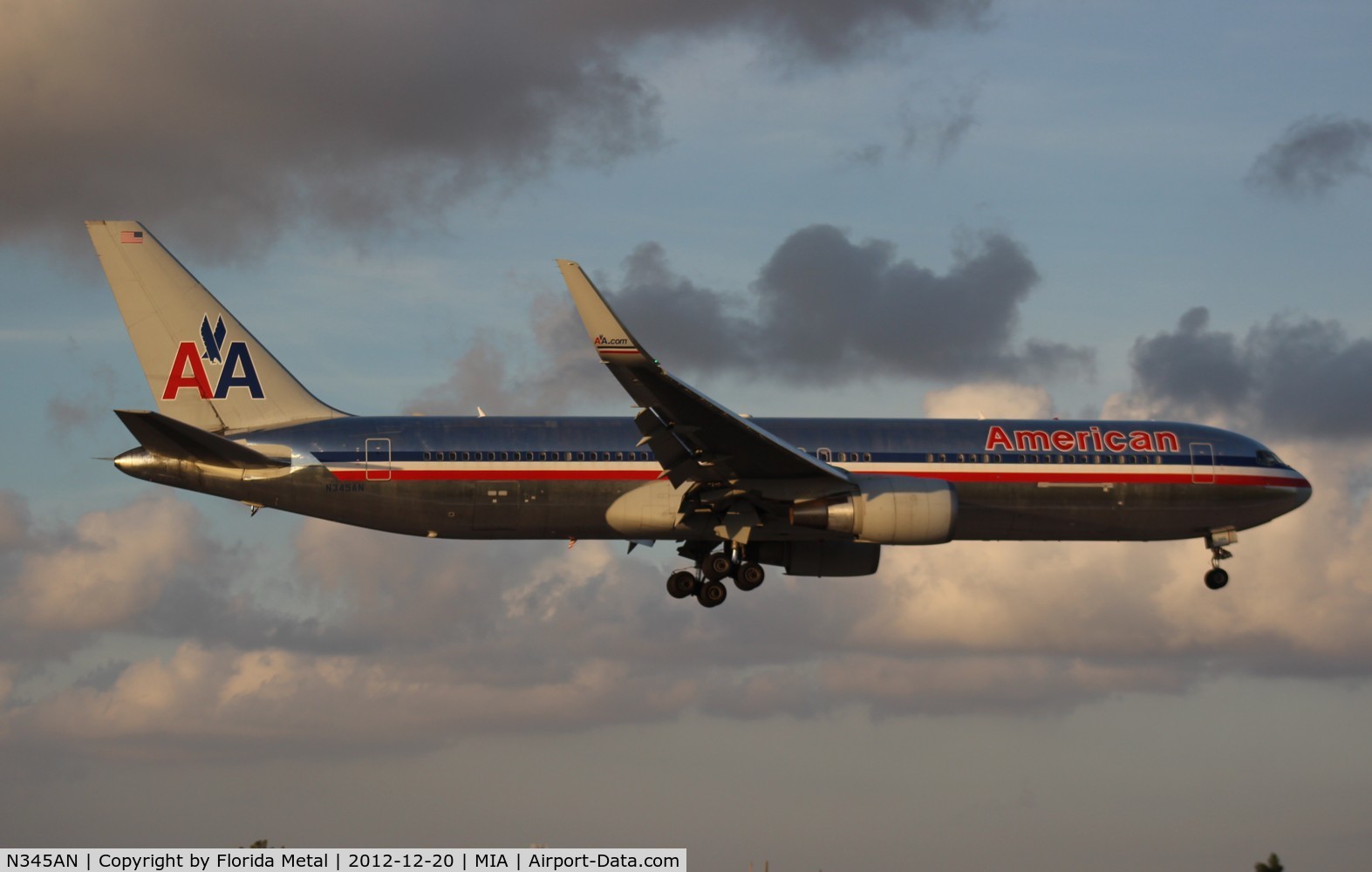 N345AN, 2003 Boeing 767-323(ER) C/N 33084, American 767-300