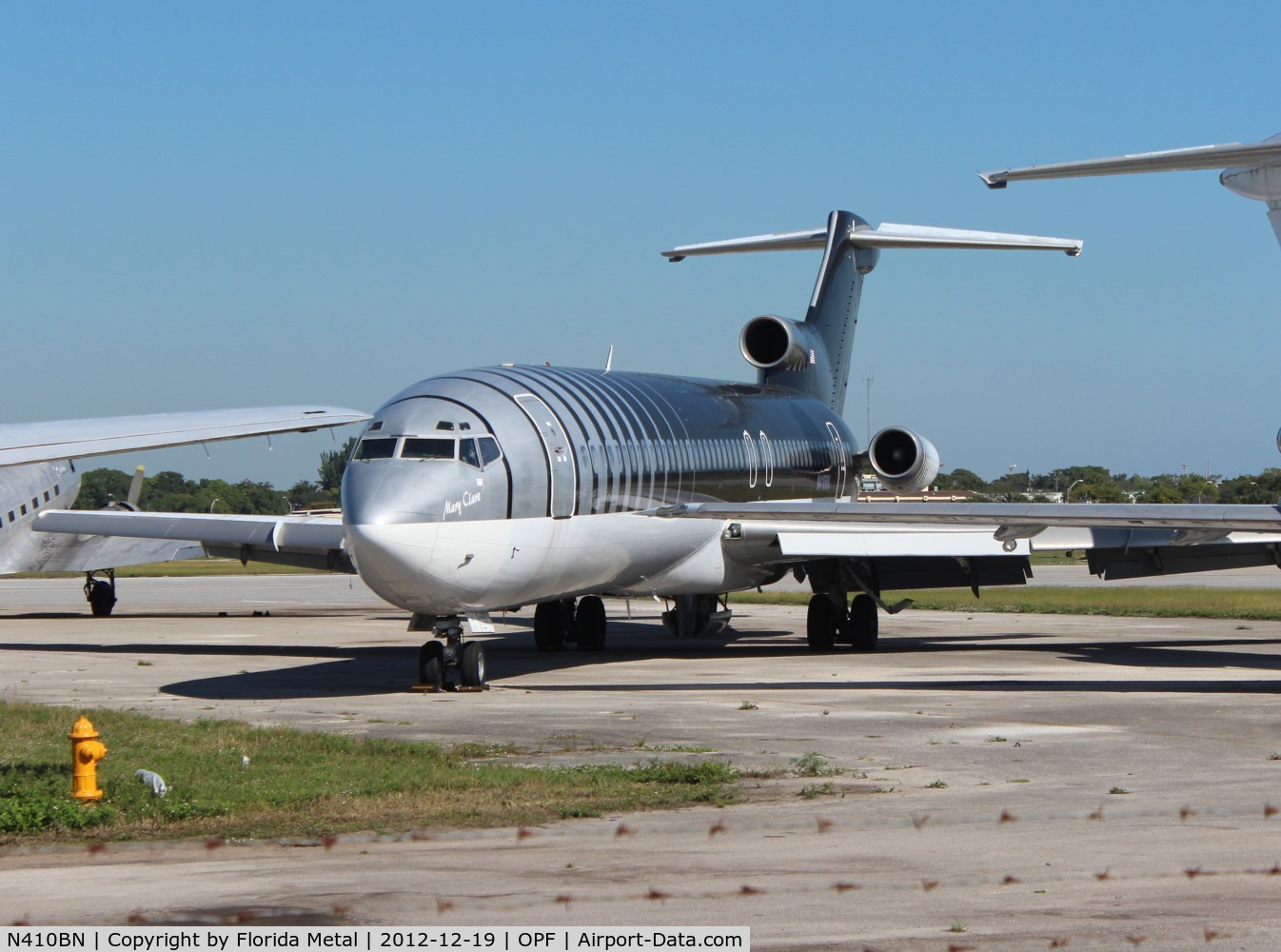 N410BN, 1978 Boeing 727-223 C/N 21387, Private 727 about to be broken up