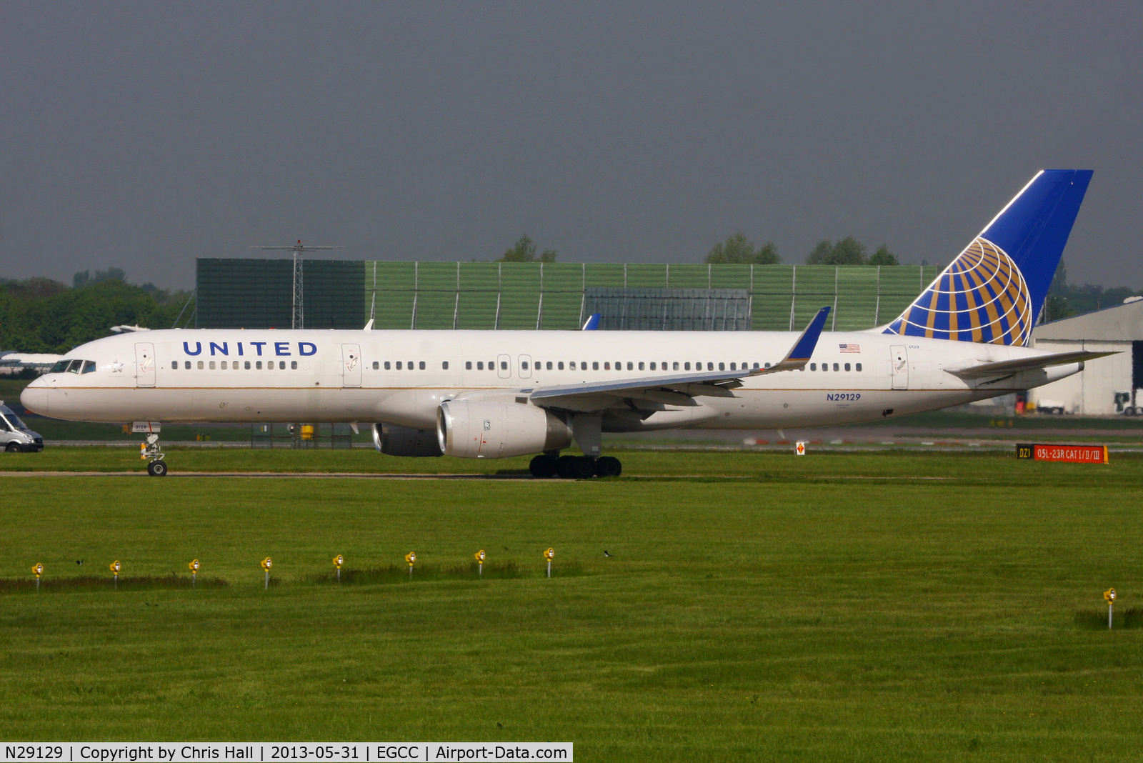 N29129, 1998 Boeing 757-224 C/N 28969, United Airlines
