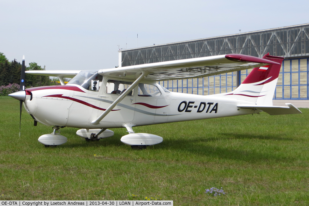 OE-DTA, Reims F172L Skyhawk C/N 0857, New colors on OE-DTA