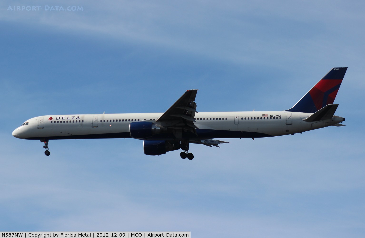 N587NW, 2002 Boeing 757-351 C/N 32986, Delta 757-300