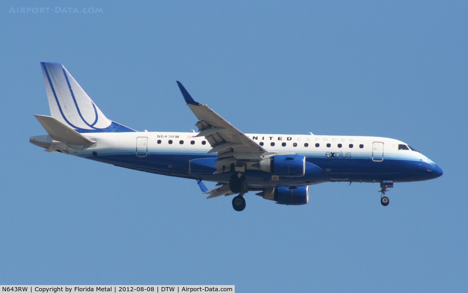 N643RW, 2005 Embraer 170SE (ERJ-170-100SE) C/N 17000060, United Express E170