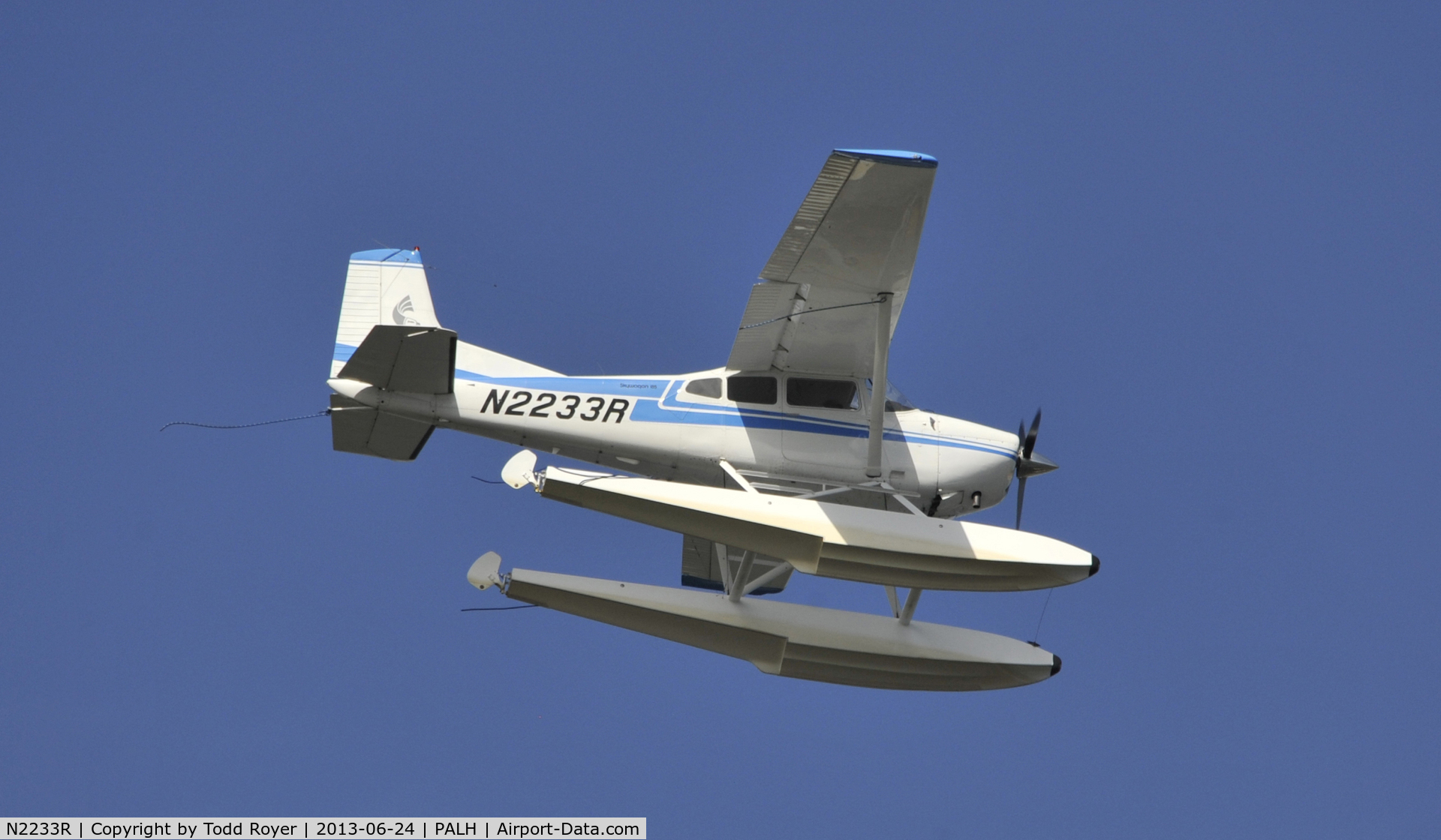 N2233R, 1975 Cessna A185F Skywagon 185 C/N 18502859, Departing Lake Hood Seaplane Base