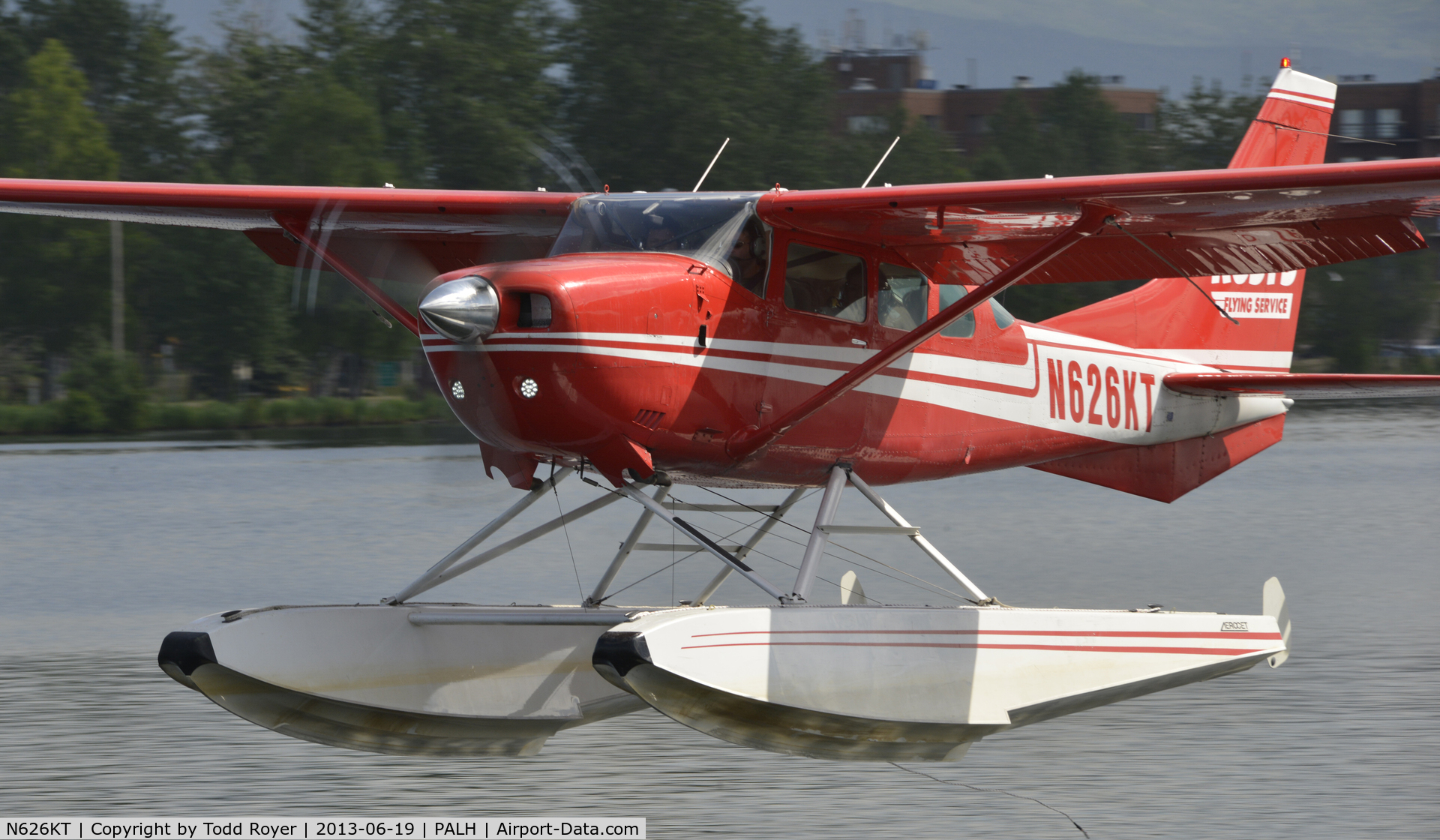 N626KT, Cessna U206G Stationair C/N U20604426, Landing at Lake Hodd