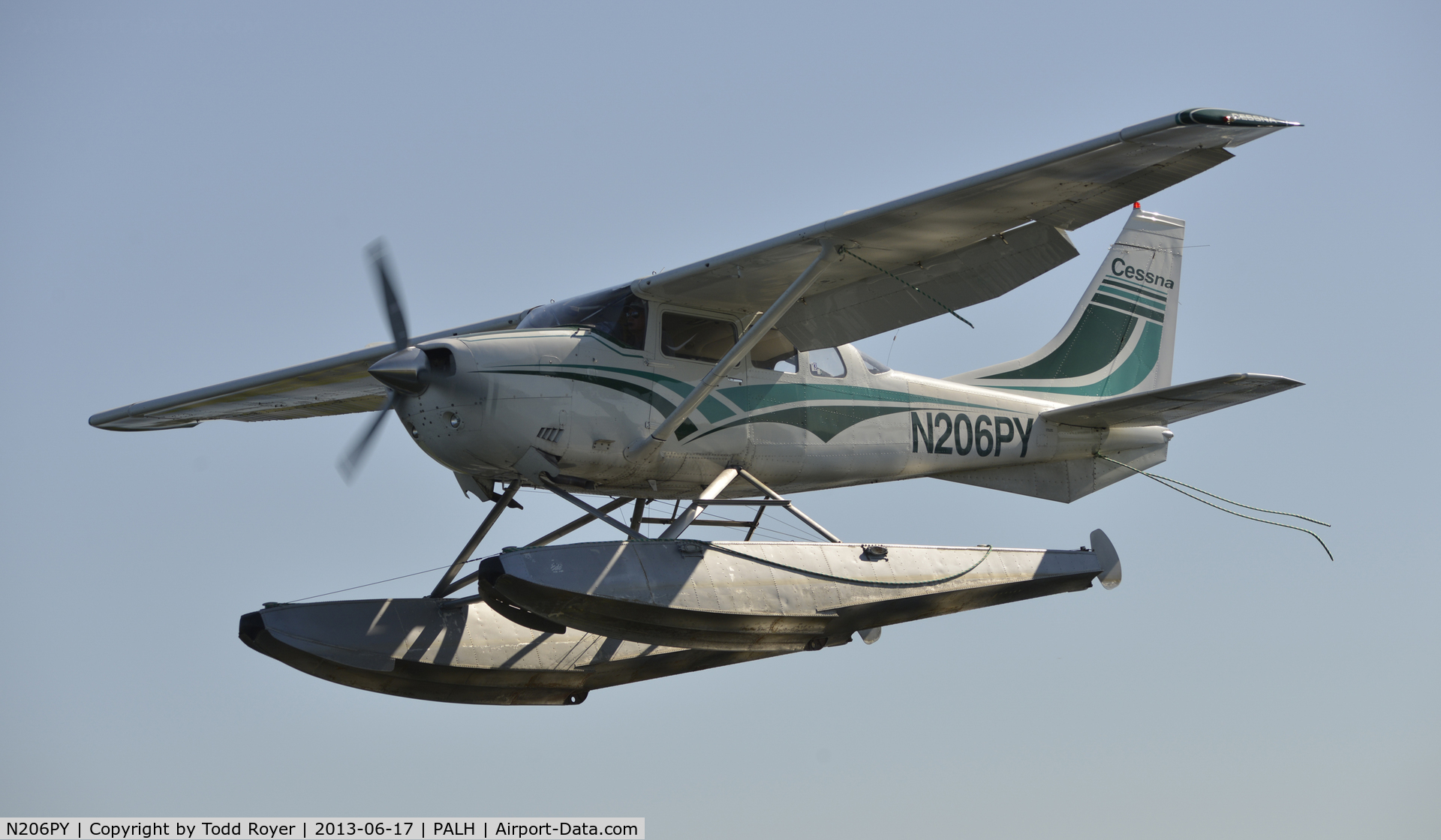 N206PY, 1975 Cessna U206F Stationair C/N U20602795, Landing at Lake Hood