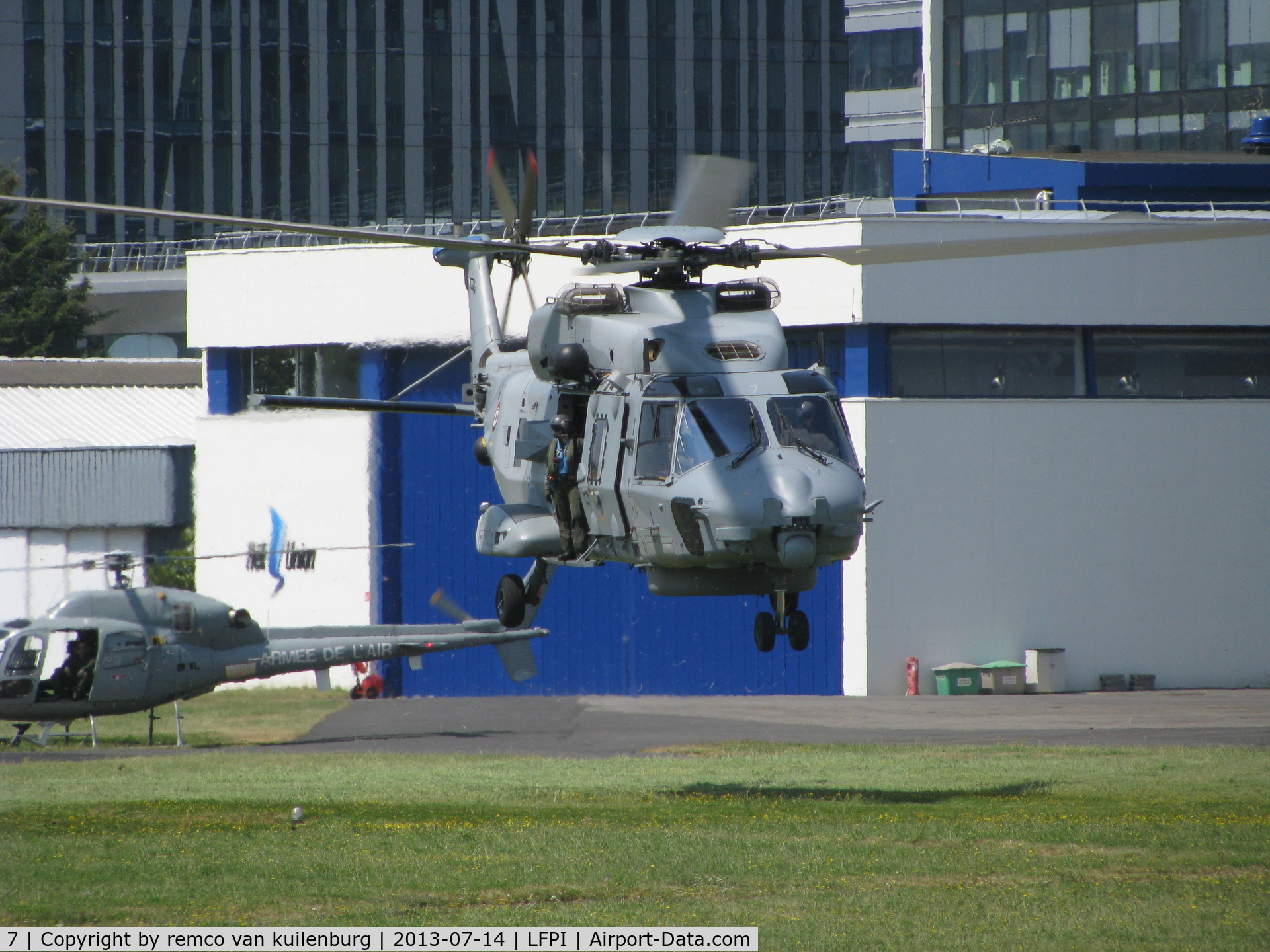 7, NHI NH-90 NFH Caiman C/N 1181, After refuelling heading toward Invalides Paris for static