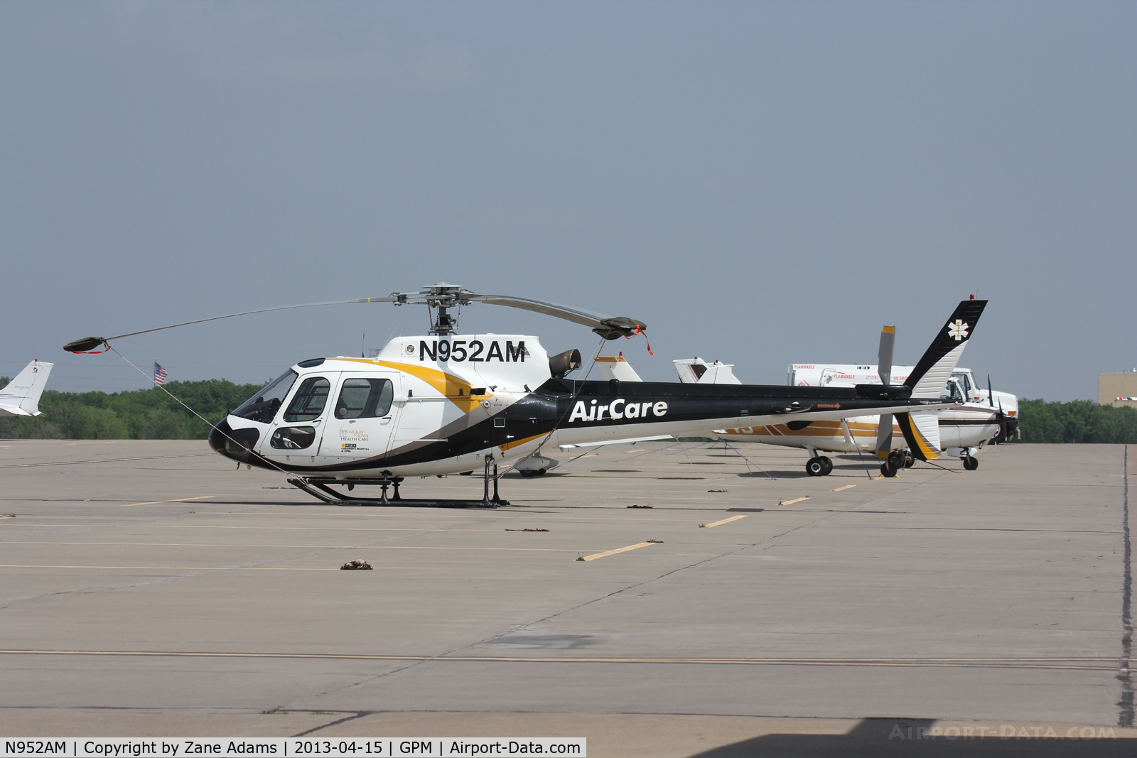 N952AM, 2002 Eurocopter AS-350B-2 Ecureuil C/N 3574, At Grand Prairie Municipal
